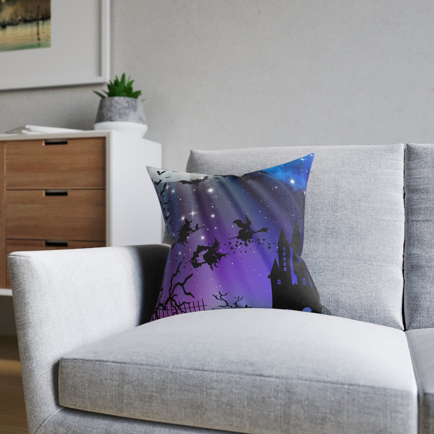 Halloween-Themed Decorative Pillow, Cozy Square Cushion for Home Decor, Perfect for Fall, Witch and Castle Design