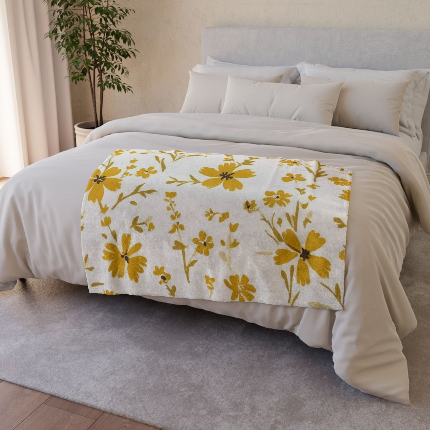 Cozy Floral Polyester Blanket - Soft Throw for Home Decor
