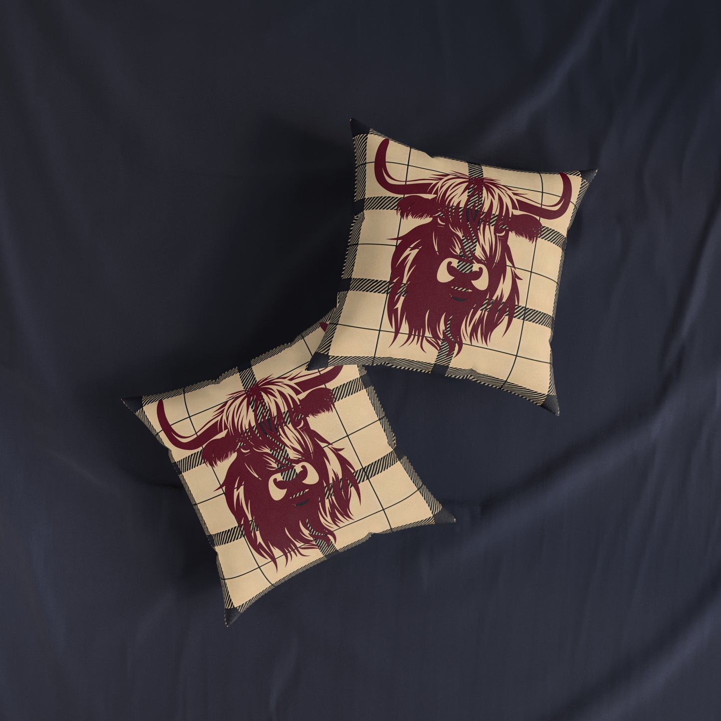 Highland Cow Square Pillow, Cozy Animal Decor, Rustic Home Accent, Farmhouse Gift, Perfect for Couches and Bedrooms