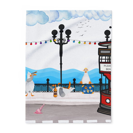 Whimsical Seaside Arctic Fleece Blanket, Cozy Home Decor, Bird-themed Gift, Beach Lover's Throw, Perfect for Picnics & Home Décor